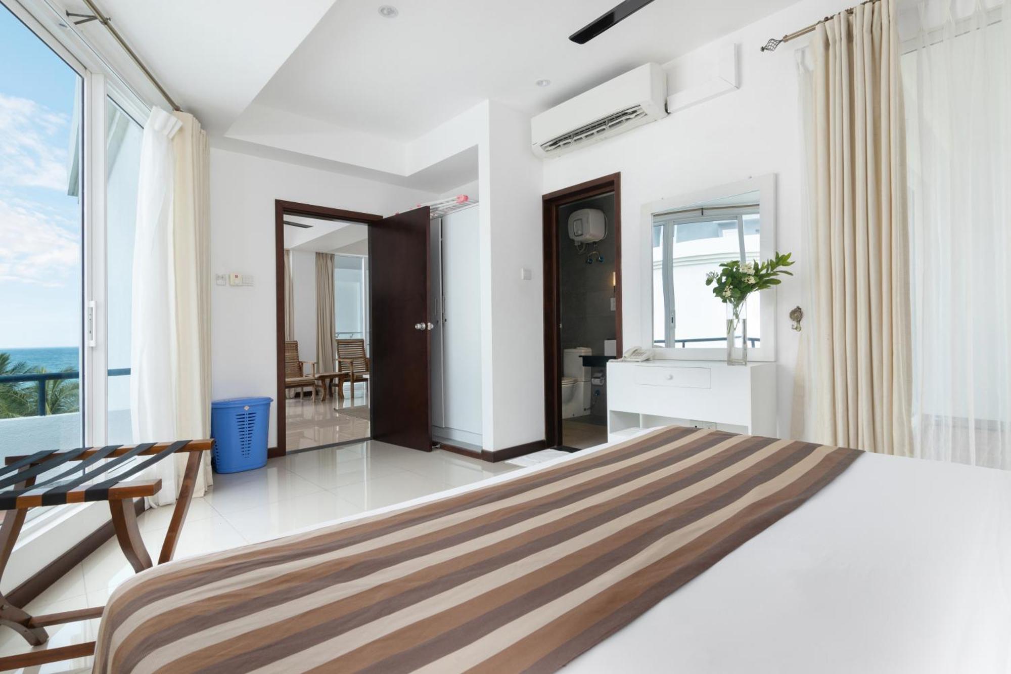 Oceanfront Condominium - 尼拉瓦利 外观 照片