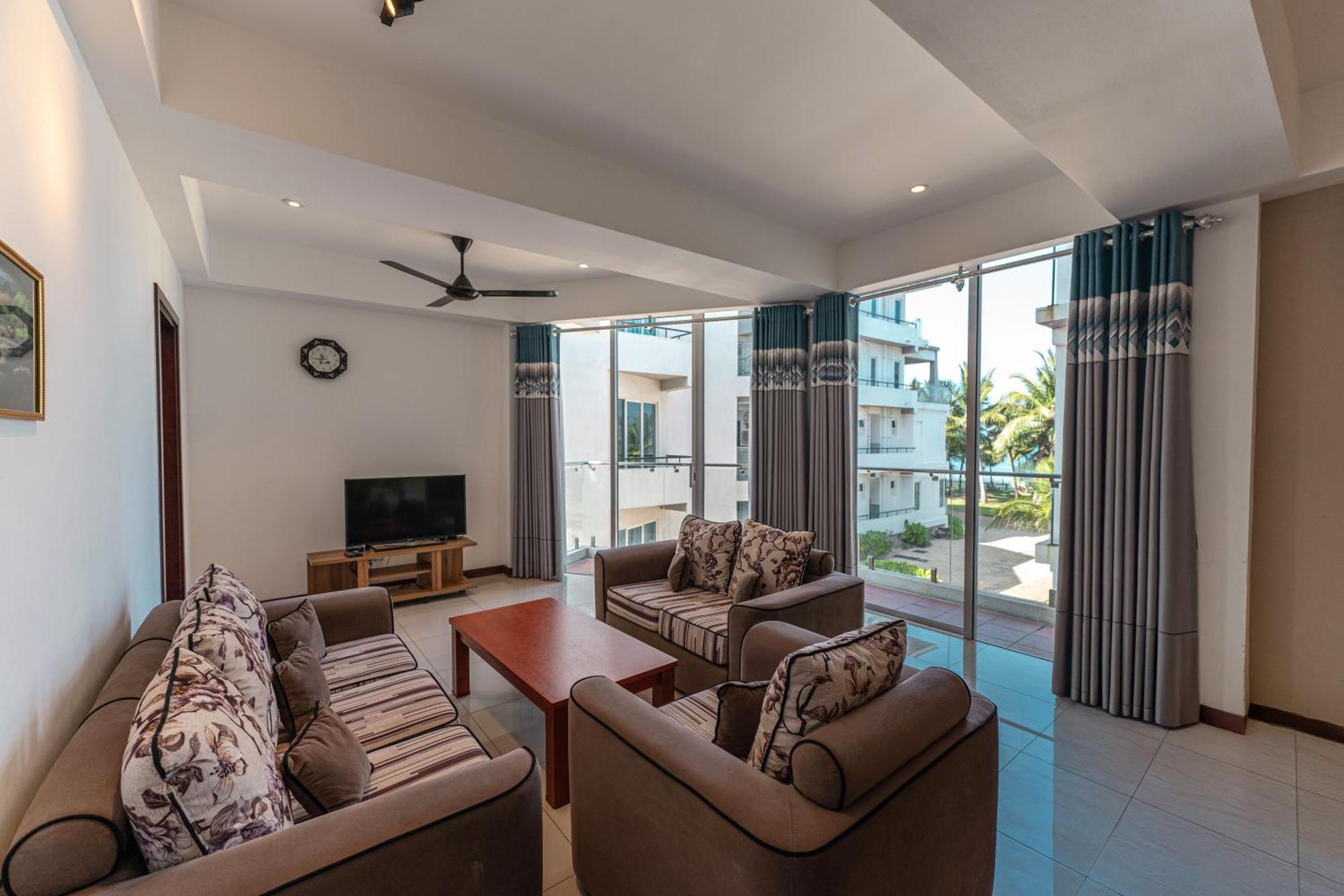 Oceanfront Condominium - 尼拉瓦利 外观 照片